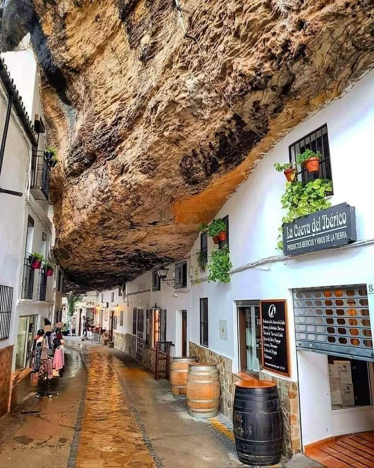 Setenil de las Bodegas