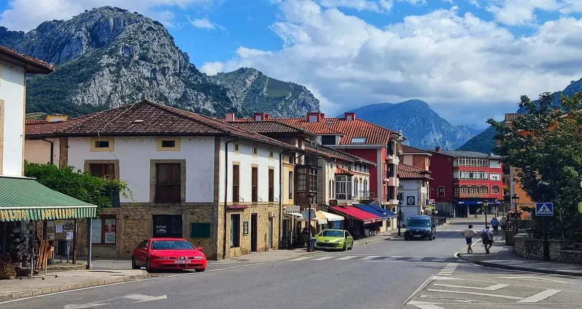 Arenas de Cabrales: Tu Guía Imprescindible para Explorarlo Arenas de Cabrales