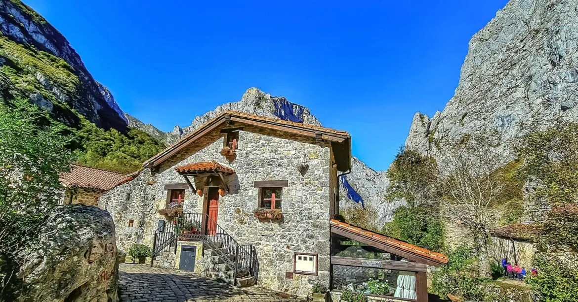 7 Cosas Imprescindibles que Hacer en Poncebos y la Ruta del Cares Poncebos