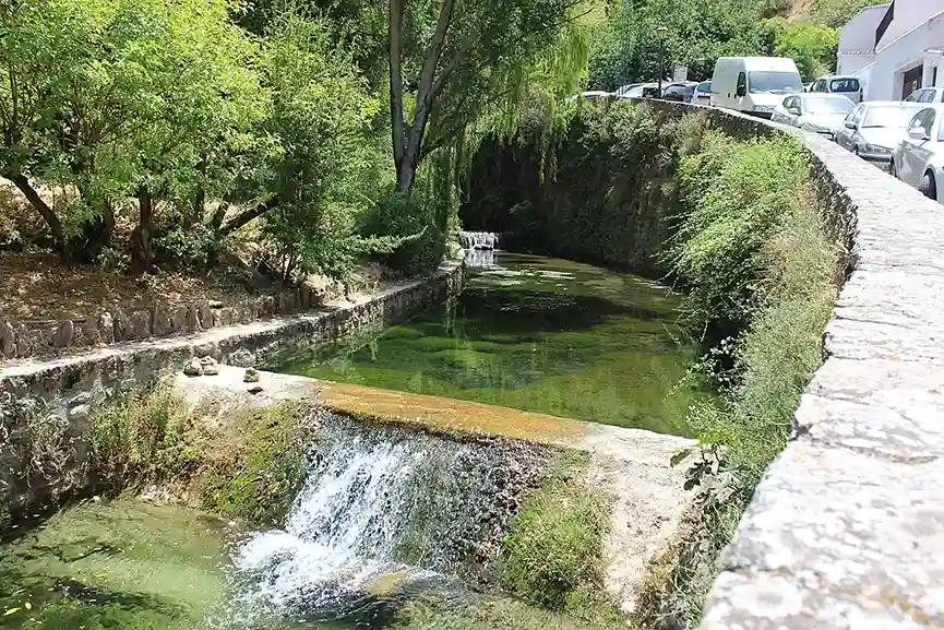 Paseo junto al cauce del río Cerezuelo, un rincón imprescindible que ver en Cazorla